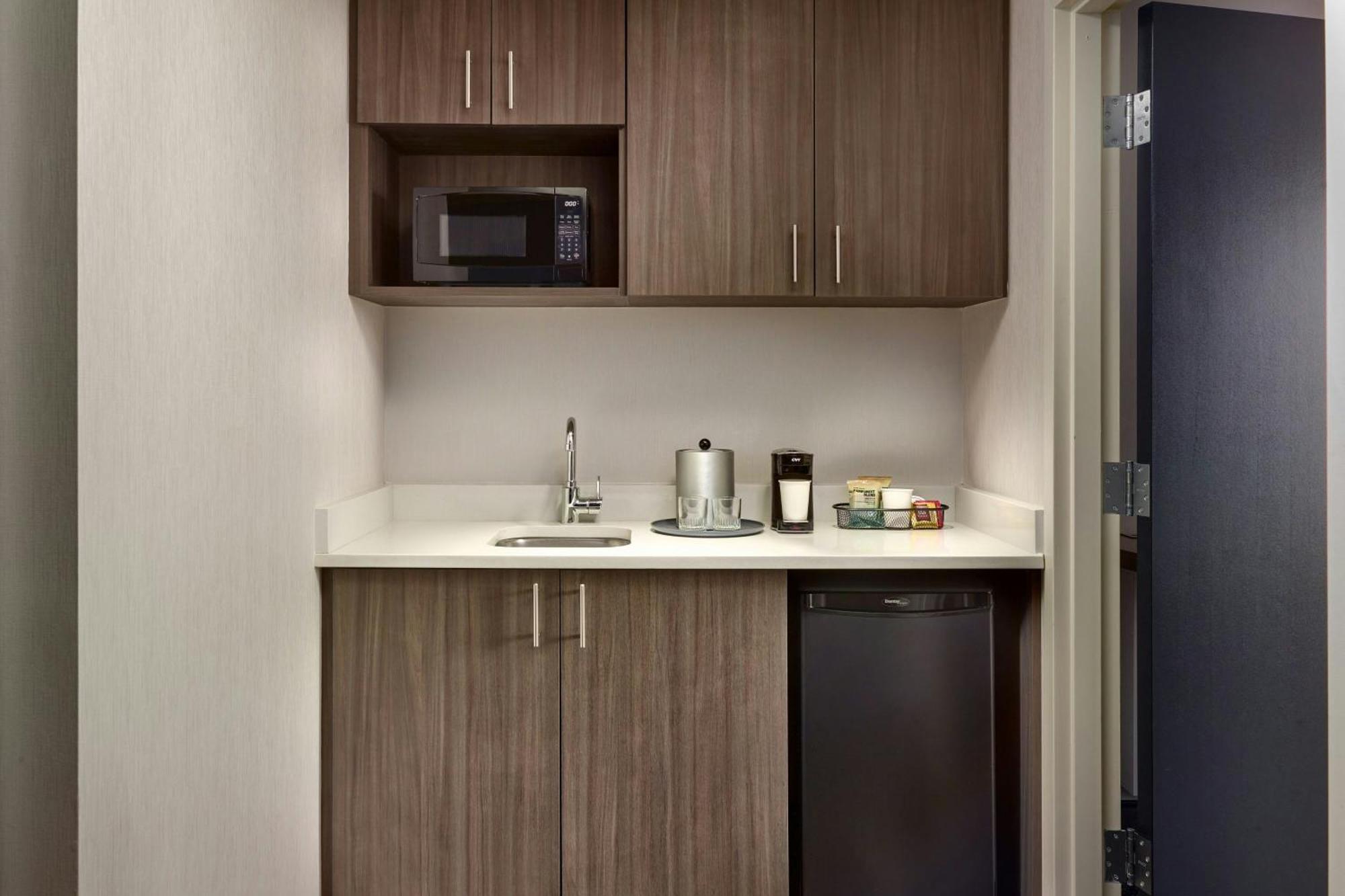 Courtyard By Marriott Atlanta Dunwoody Ξενοδοχείο Εξωτερικό φωτογραφία